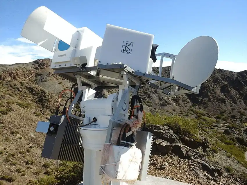 POEMAS solar radio telescope used for solar data acquisition and solar flare observation